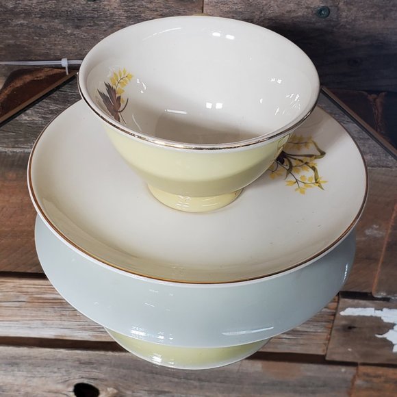 Taylor Smith & T Leaf O Gold Footed Cup and Saucer set - Yellow - Maple Leaf - Picture 6 of 6